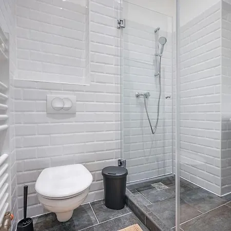 Dual 2br Comfort Escape With 2 Bathroom By Nw 布达佩斯