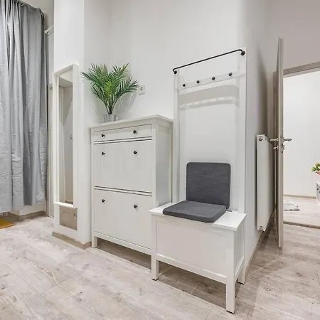 Dual 2br Comfort Escape With 2 Bathroom By Nw Budapest