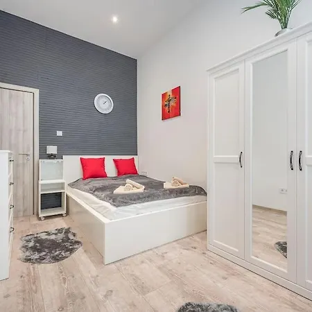 Dual 2br Comfort Escape With 2 Bathroom By Nw