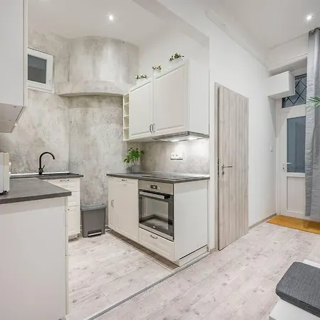 Апартаменты Dual 2br Comfort Escape With 2 Bathroom By Nw Будапешт