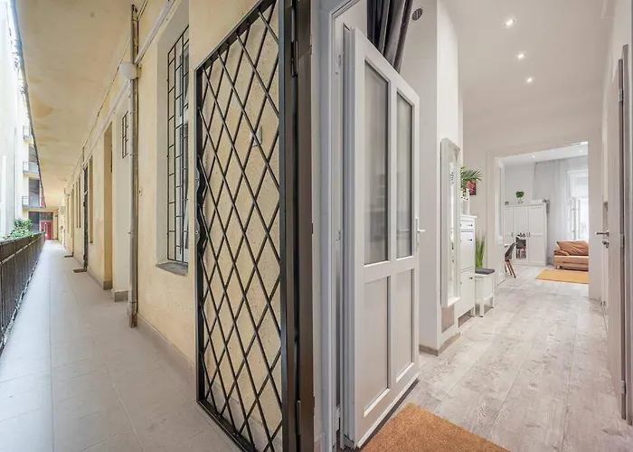 Dual 2br Comfort Escape With 2 Bathroom By Nw Appartement Budapest
