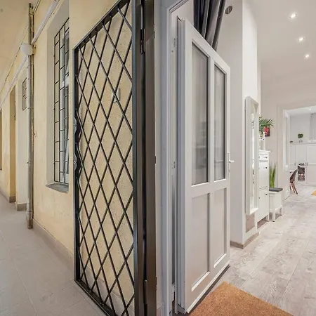 Dual 2br Comfort Escape With 2 Bathroom By Nw Daire Budapeşte